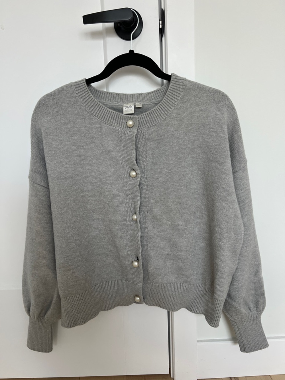 Gray Pearl-Button Knit Cardigan